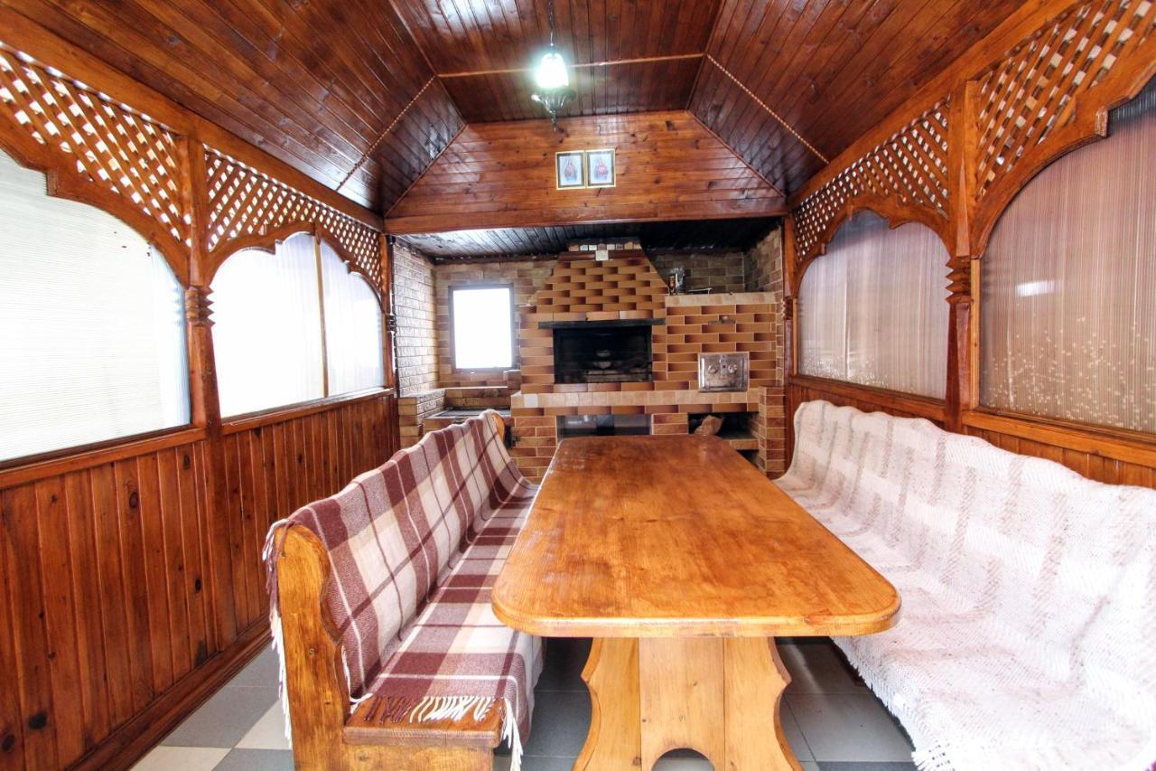Cottage "Kliverent" 亚列姆切 外观 照片