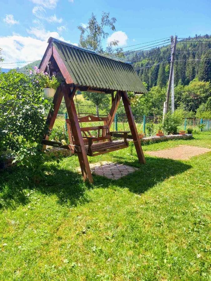 Cottage "Kliverent" 亚列姆切 外观 照片