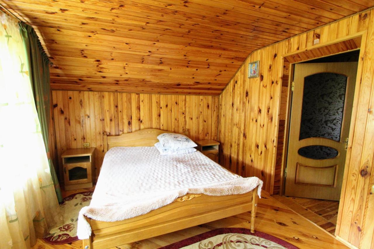 Cottage "Kliverent" 亚列姆切 外观 照片