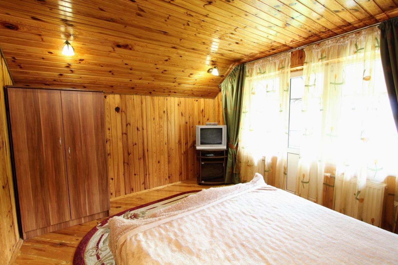 Cottage "Kliverent" 亚列姆切 外观 照片